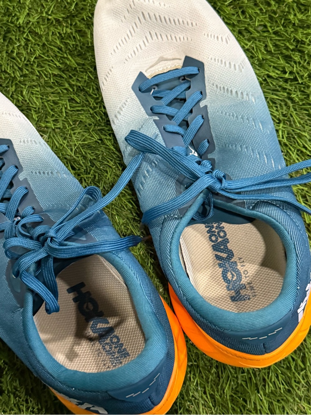 HOKA Pro Fly Trainers Shoes - Picture 5 of 7